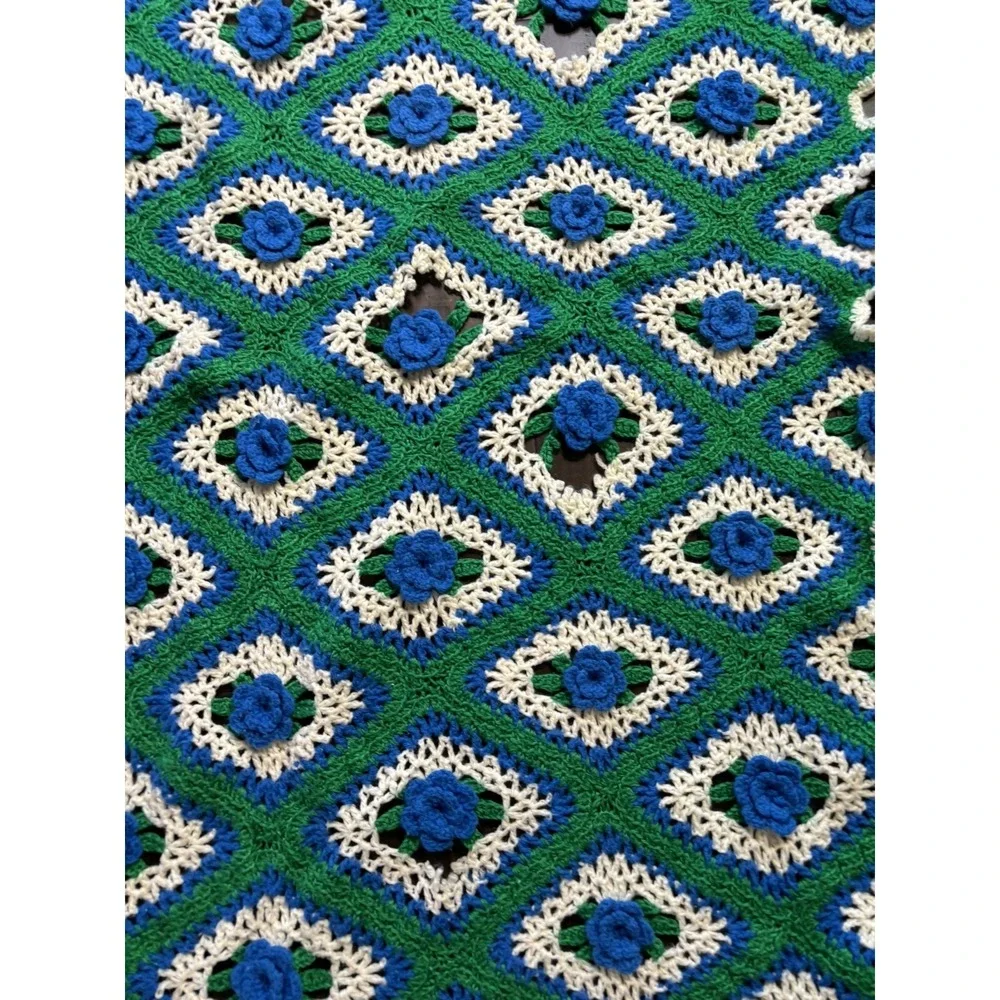 Handmade Knit Blanket Blue Green Diamond Rose Afghan Throw 60 x 50 READ
